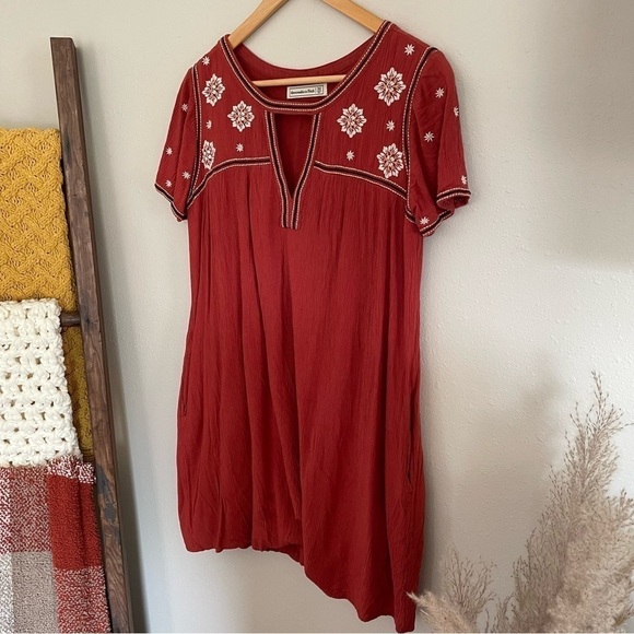 Abercrombie & Fitch | Embroidered Floral Boho Swing dress in Rust, Size M - Picture 11 of 16